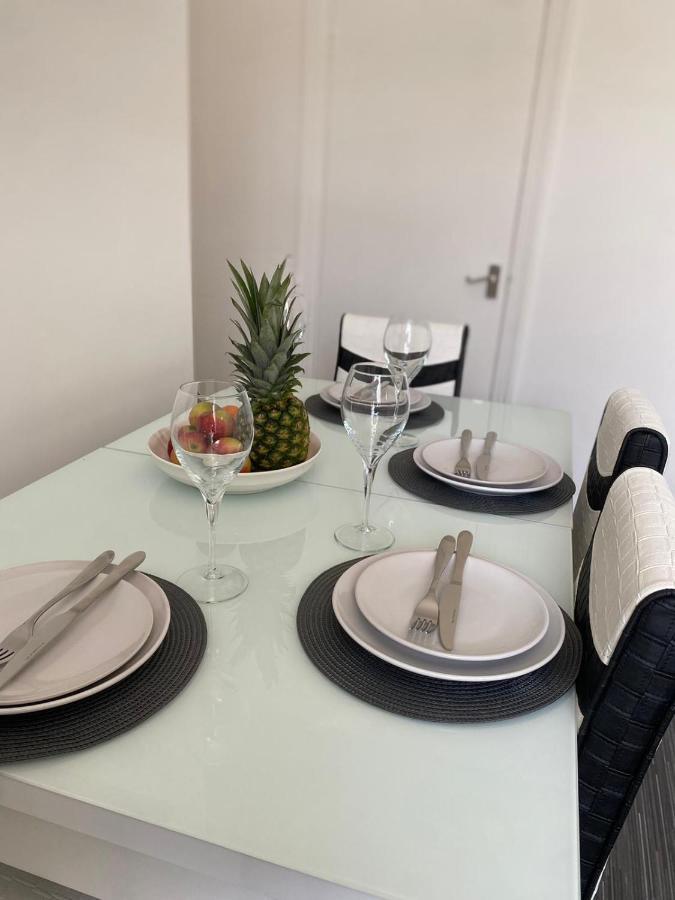 Cosy Cheerful 2 Bedrooms Near Piccadilly, Etihad Stadium Sleeps Up To 5 Manchester Kültér fotó