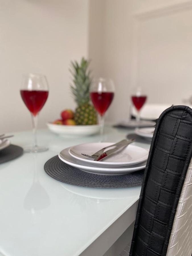 Cosy Cheerful 2 Bedrooms Near Piccadilly, Etihad Stadium Sleeps Up To 5 Manchester Kültér fotó